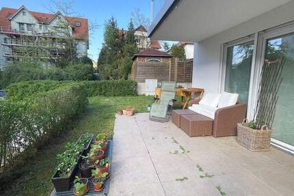 Schicke und moderne Eigentumswohnung mit Terrasse, Gartenanteil und Außenstellplatz in Jena 3 zimmer