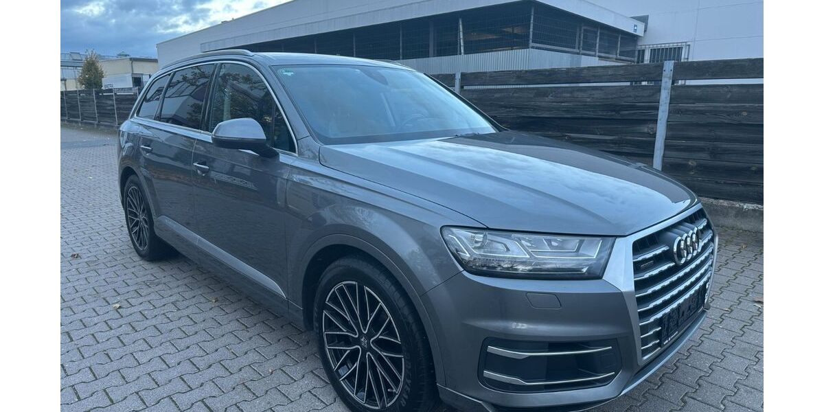 Audi Q7 249.000 km 18.900 &euro; Wildau 15745