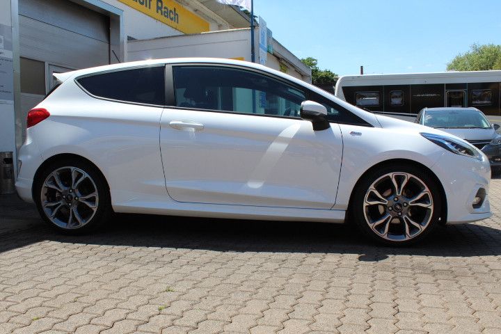 Ford Fiesta 72.230 km 12.490 &euro; Ensdorf 66806
