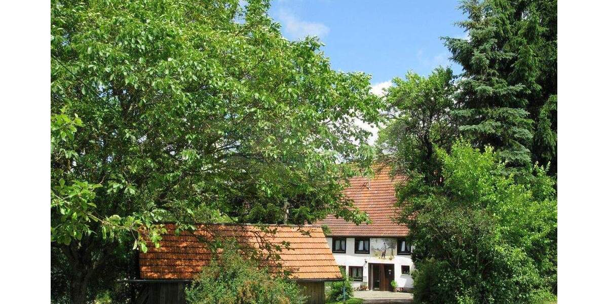 Historischer Doppelbauernhof in traumhafter Alleinlage mit weitem Fernblick und außergewöhnlichem Entwicklungspotenzial ! 8 zimmer