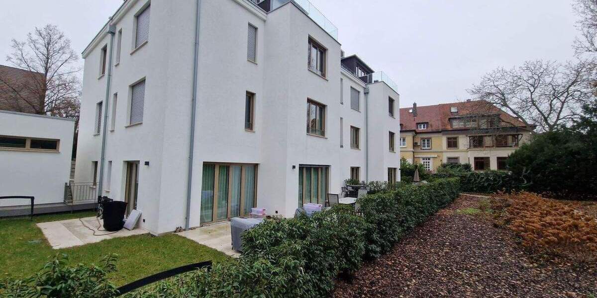 In Uni- Nähe, ansprechend und barrierefrei, 4 - Zi.- Wohnung mit großer Terrasse und TG- Stellplatz 4 zimmer