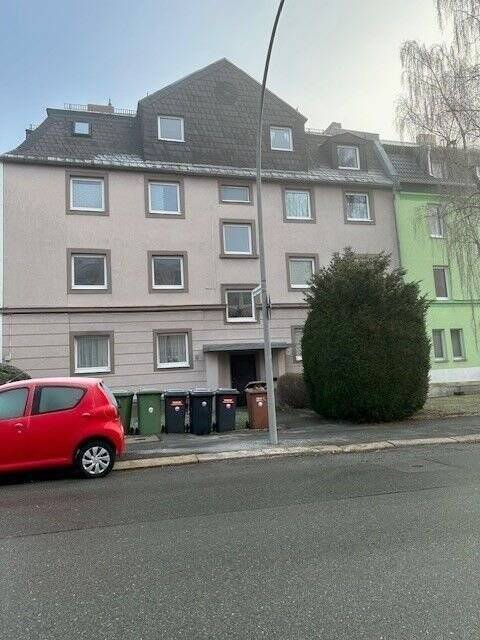 Wie wärs mit einer hübschen Drei-Zimmer-Wohnung in Hof?