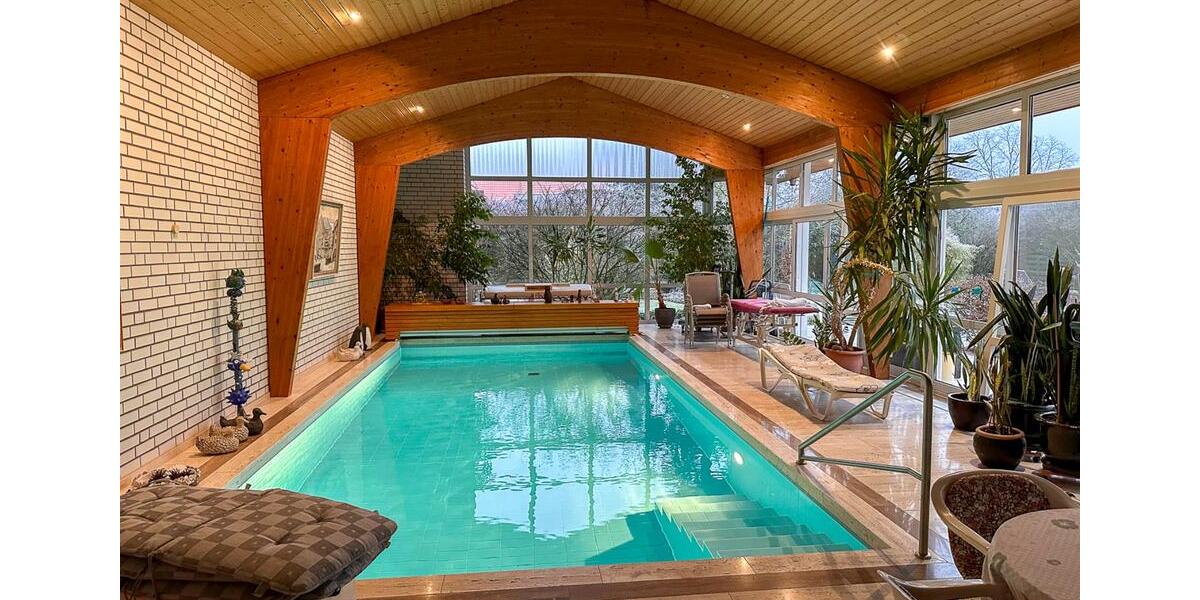 Villa Tülau - 11 Zimmer, 434 m&sup2;, 2.000&euro; | Angebot:22250385