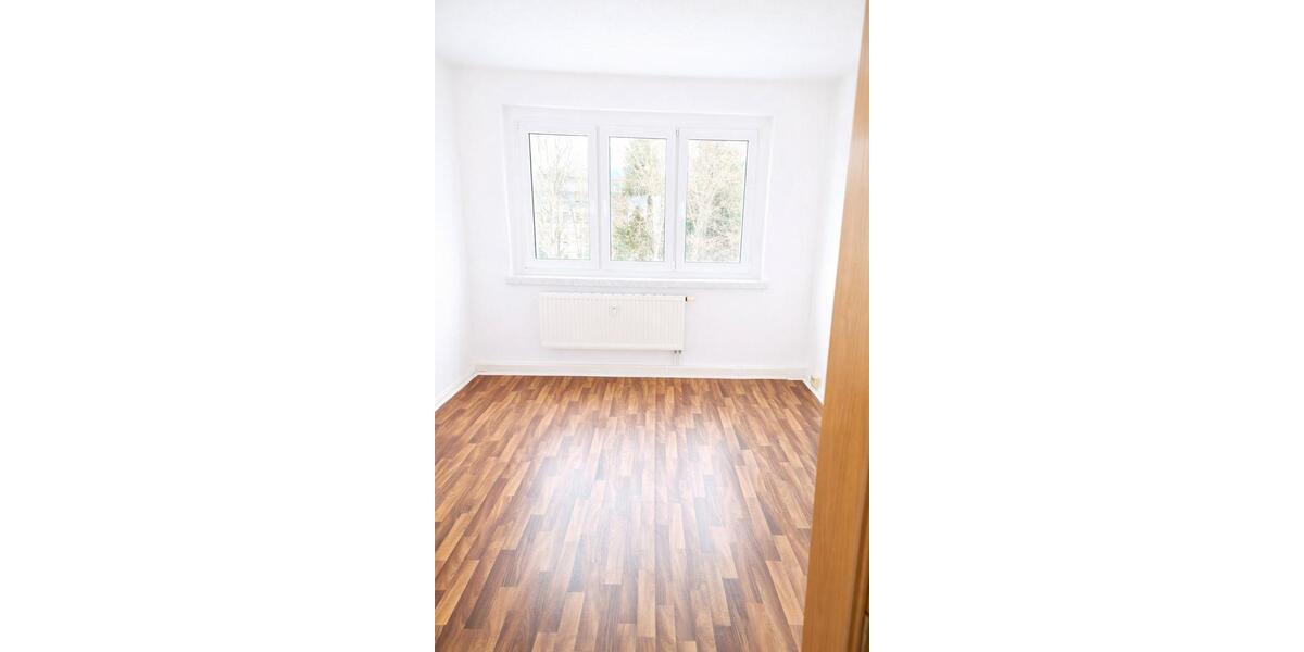 Etagenwohnung Kirchberg - 4 Zimmer, 77 m&sup2;, 430&euro; | Angebot:26193253