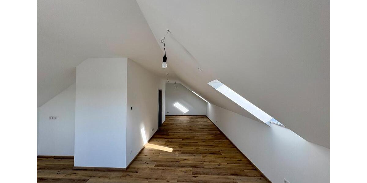 Dachgeschoßwohnung Mantel - 2 Zimmer, 66 m&sup2;, 250.000&euro; | Angebot:27008063