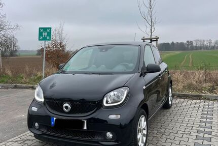 Smart ForFour 83.048 km 7.450 &euro; Frankfurt 60435