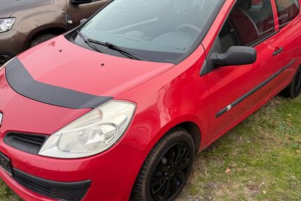 Renault Clio 162.000 km 3.490 &euro; Rathenow 14712