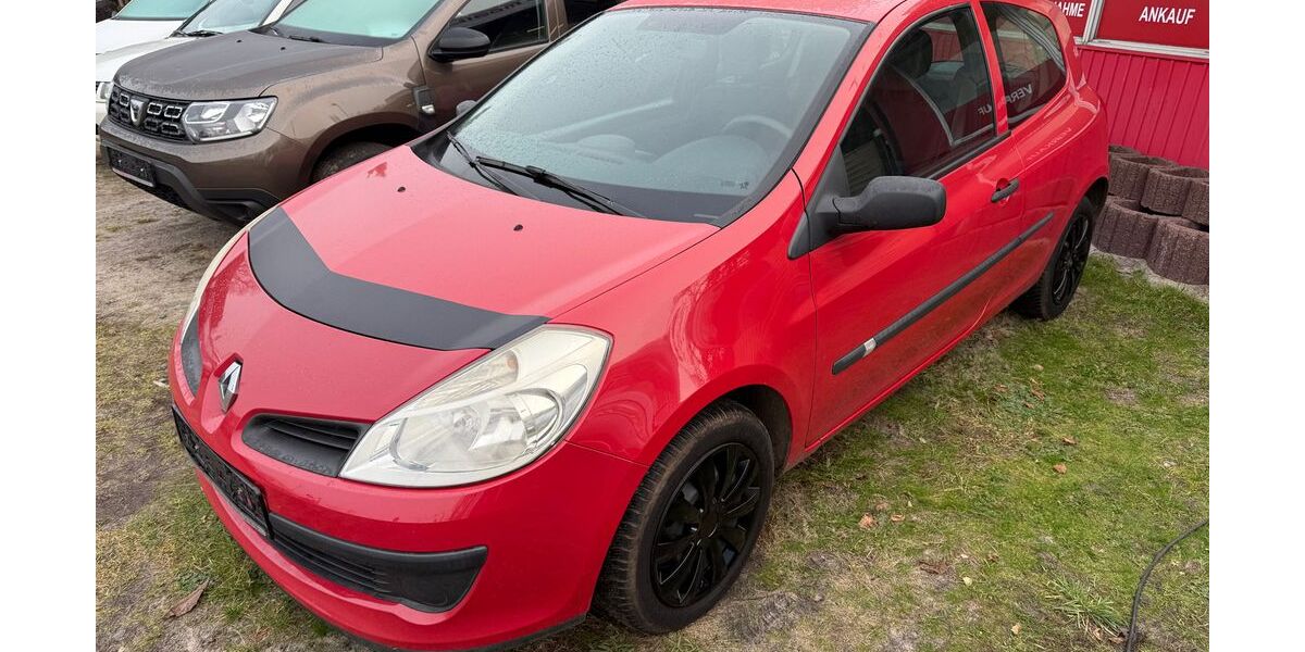 Renault Clio 162.000 km 3.490 &euro; Rathenow 14712