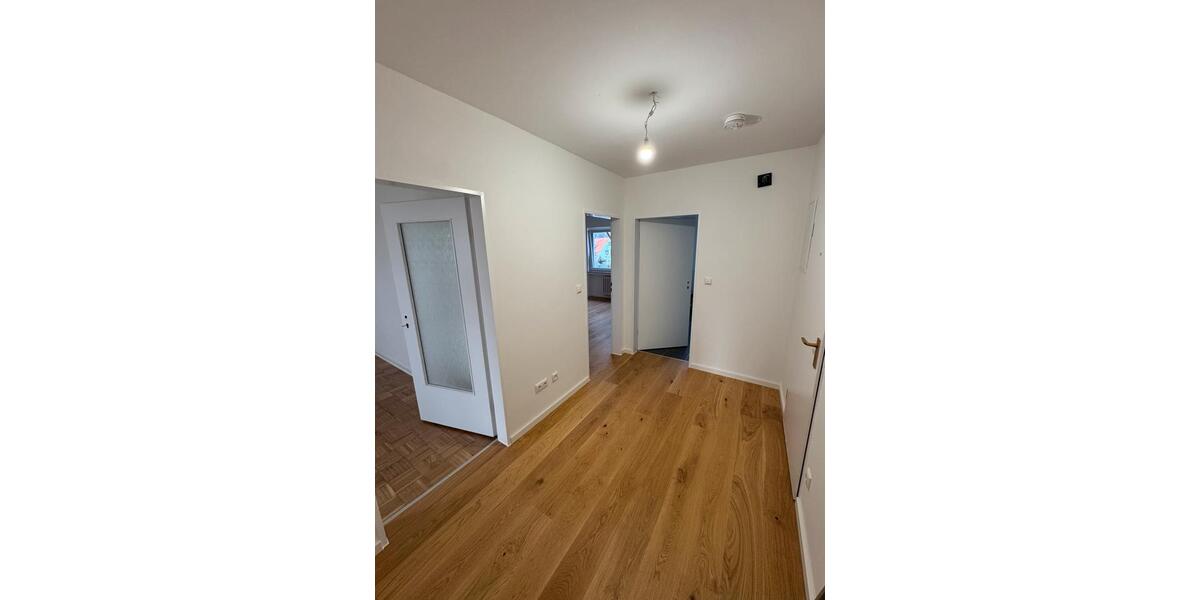 Hochparterre Höxter - 2 Zimmer, 80 m&sup2;, 660&euro; | Angebot:25149990