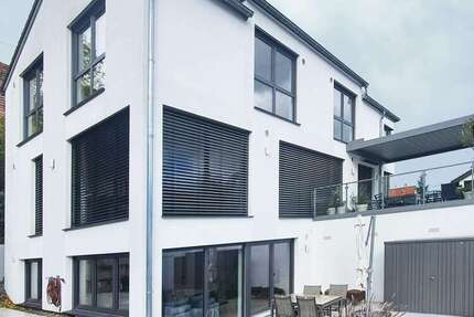 Haus zum Kaufen in Winnenden 1.400.000 € 250 m² 7.5 zimmer