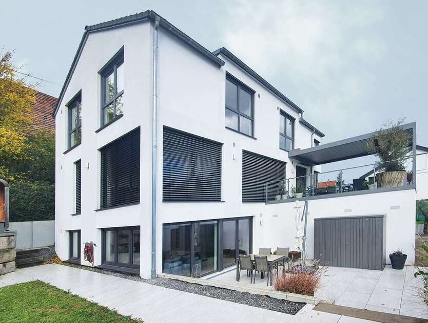 Haus zum Kaufen in Winnenden 1.400.000 € 250 m² 7.5 zimmer