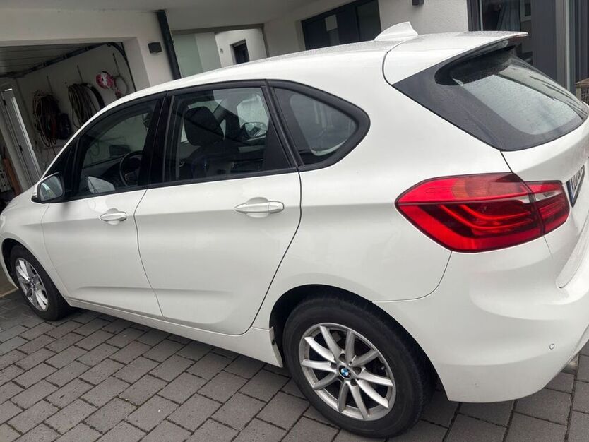 216 Active Tourer