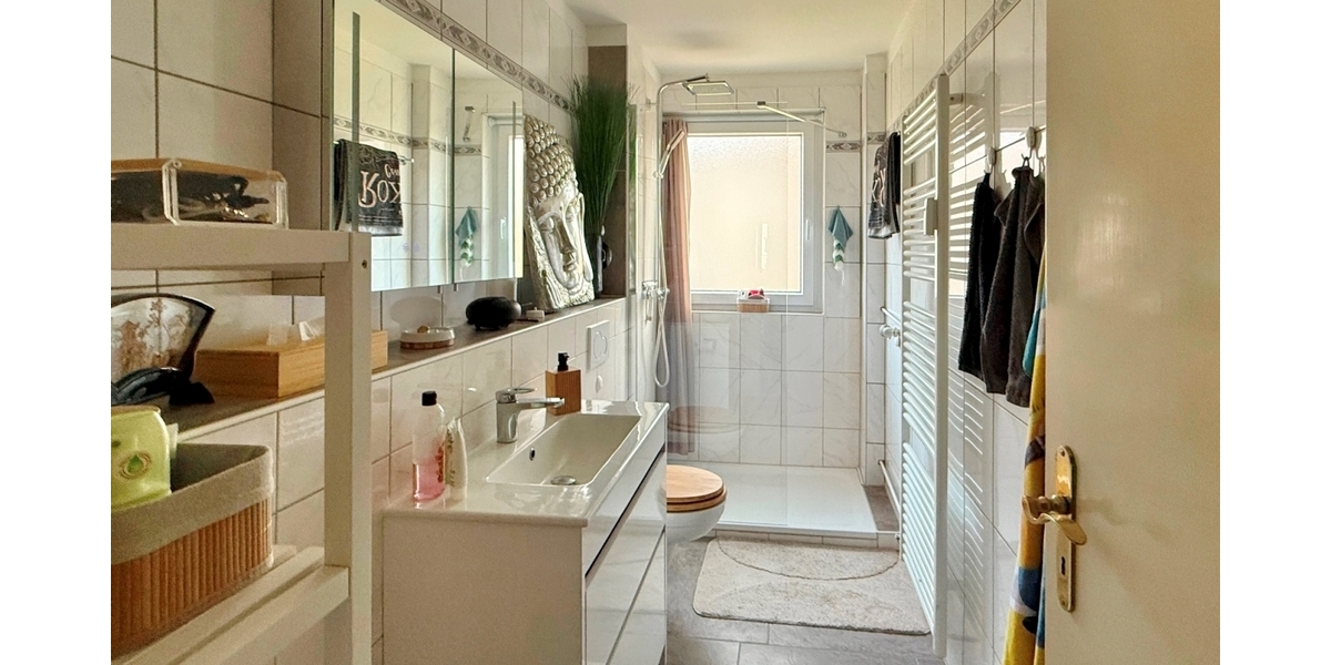 Frankfurt-Griesheim: Schicke (familiengerechte) 3-Zimmer-Wohnung mit Balkon - Garage optional 3 zimmer