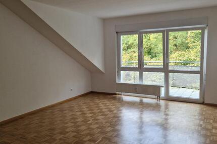Helle renov. 3-Zimmer Dachgeschosswohnung mit Balkon in Leimen zimmer
