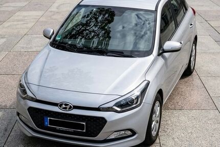 Hyundai i20 126.000 km 6.599 &euro; Berlin 10315