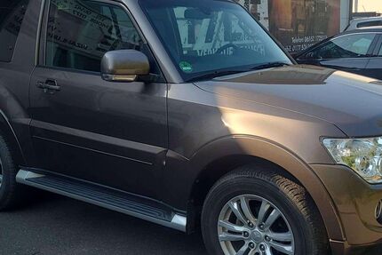 Mitsubishi Pajero 44.000 km 29.900 &euro; Groß Gerau 64521