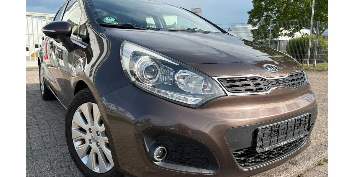 Kia Rio 150.000 km 4.995 &euro; Bruchsal 76646