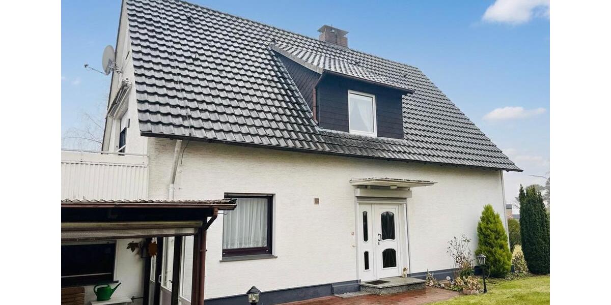 Einfamilienhaus Halle - 5 Zimmer, 140 m&sup2;, 1.450&euro; | Angebot:26075427