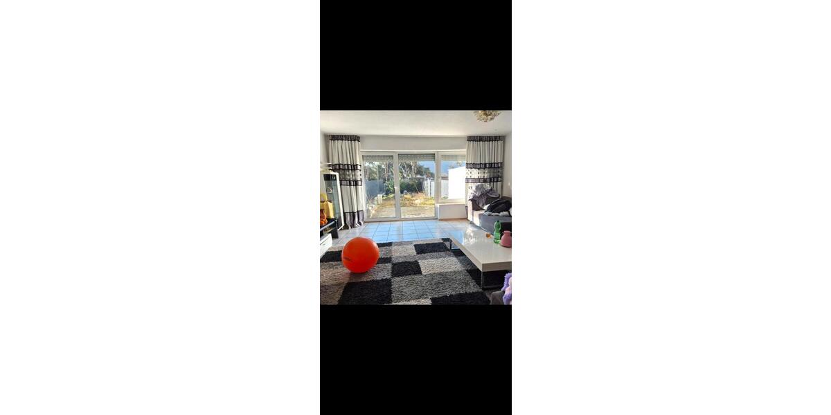 Reihenhaus Paderborn - 6 Zimmer, 145 m&sup2;, 1.450&euro; | Angebot:25449521