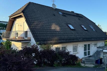 charmante 4 -Zimmer Wohnung mit Doppelgarage und EBK 4 zimmer