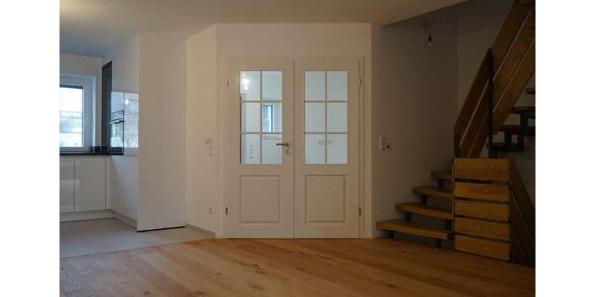 Reihenhaus Unterschleißheim - 8 Zimmer, 221 m&sup2;, 3.840&euro; | Angebot:24752722