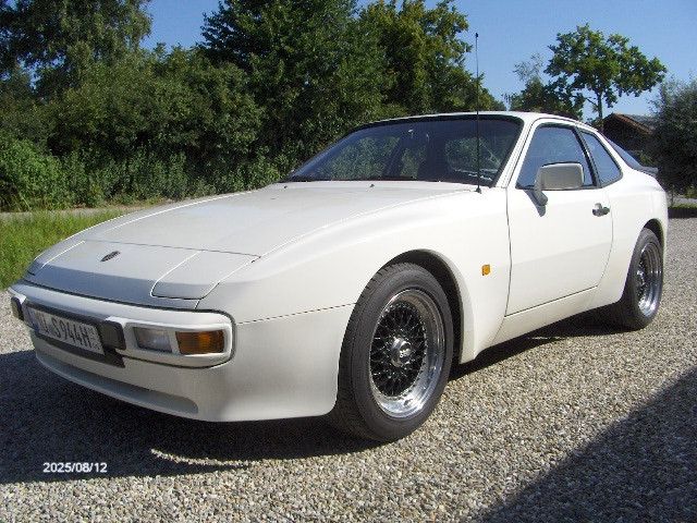 Porsche 944 113.000 km 22.900 &euro; Polling 84570