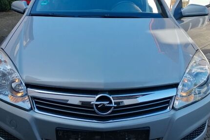 Opel Astra 148.000 km 2.950 € Rheinhausen 79365