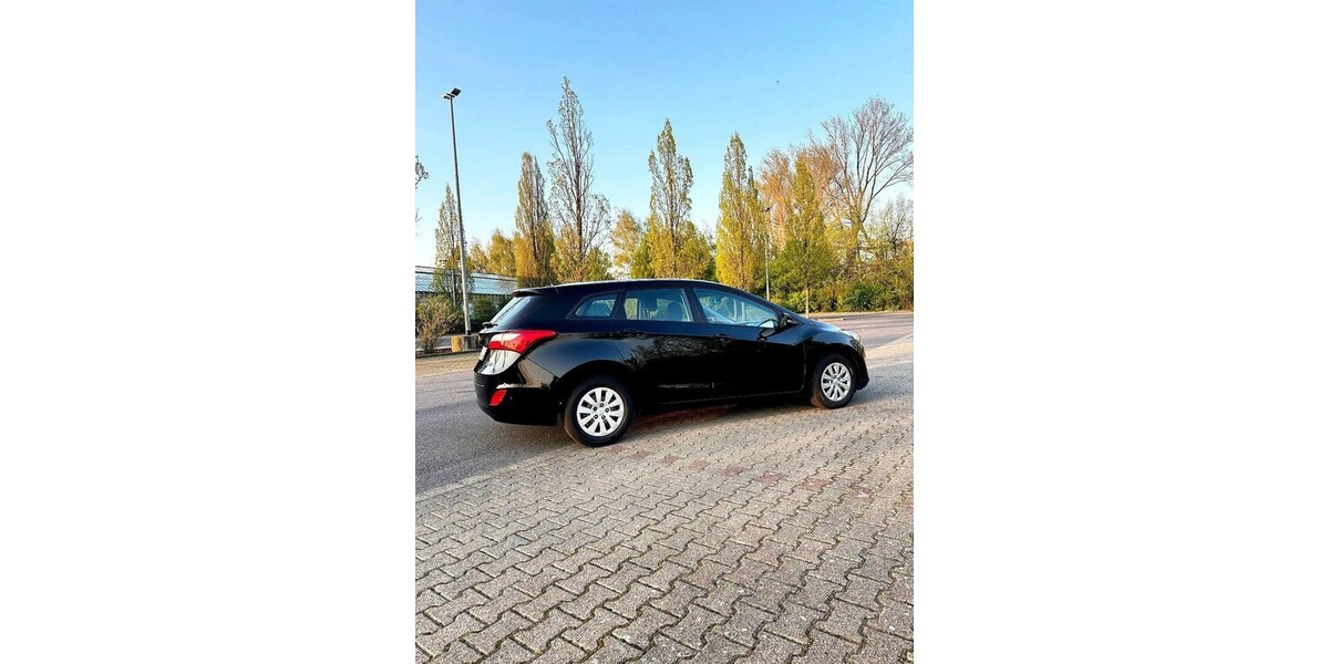 Hyundai i30 200.325 km 5.599 &euro; Frechen 50226