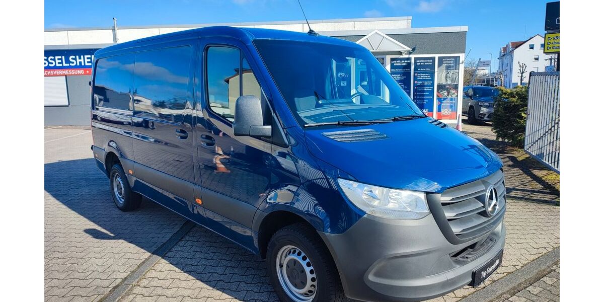 Mercedes-Benz Sprinter 179.900 km 24.500 &euro; Rüsselsheim 65428