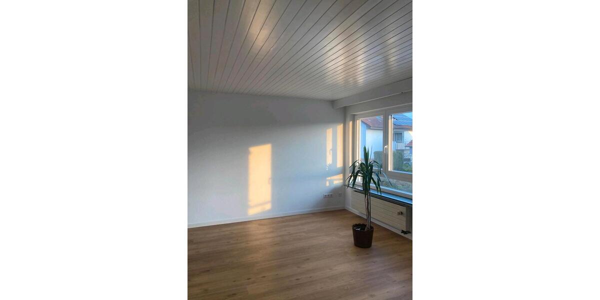 Etagenwohnung Herrenberg - 2.5 Zimmer, 76 m&sup2;, 1.000&euro; | Angebot:26415165