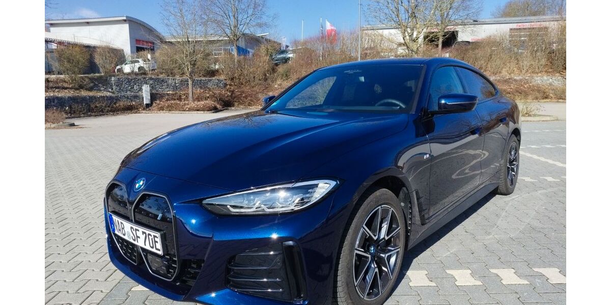 BMW i4 13.009 km 48.990 &euro; Stulln 92551