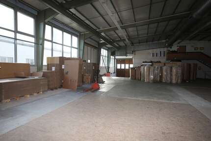 Halle in Bönnigheim 5.225 € 800 m² zimmer