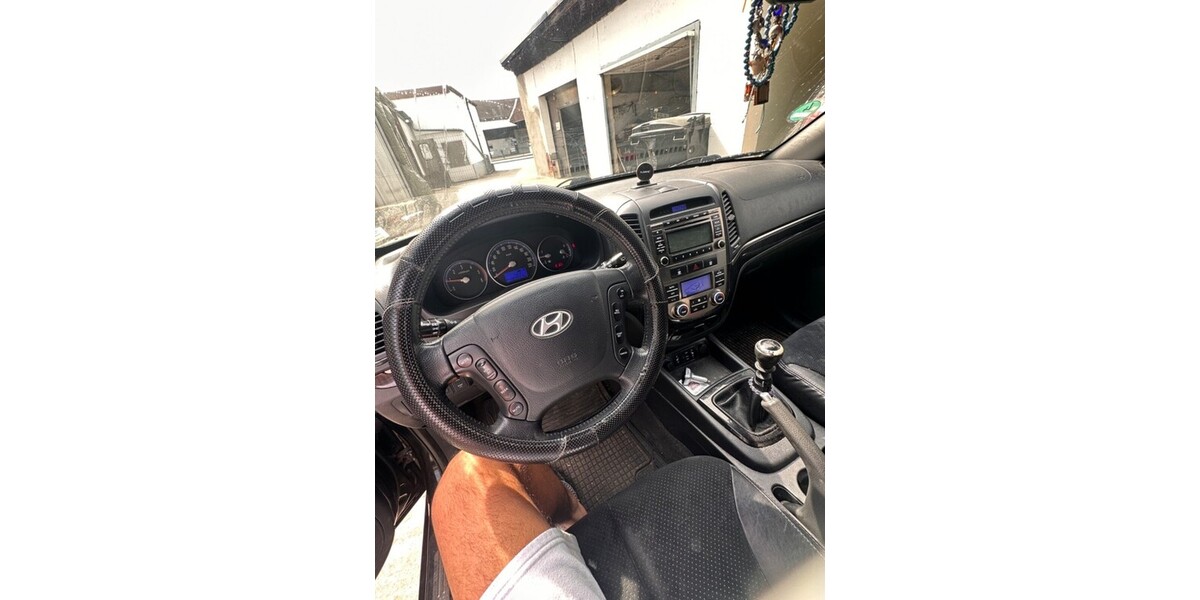 Hyundai Santa Fe 389.563 km 1.900 € Putzbrunn 85640
