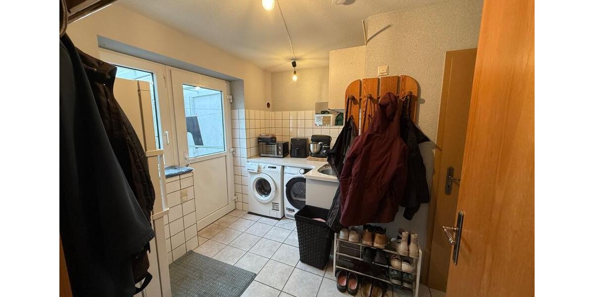 Haus zur Miete mit Garten, Carport, Terrasse, Nebengebäude 5 zimmer