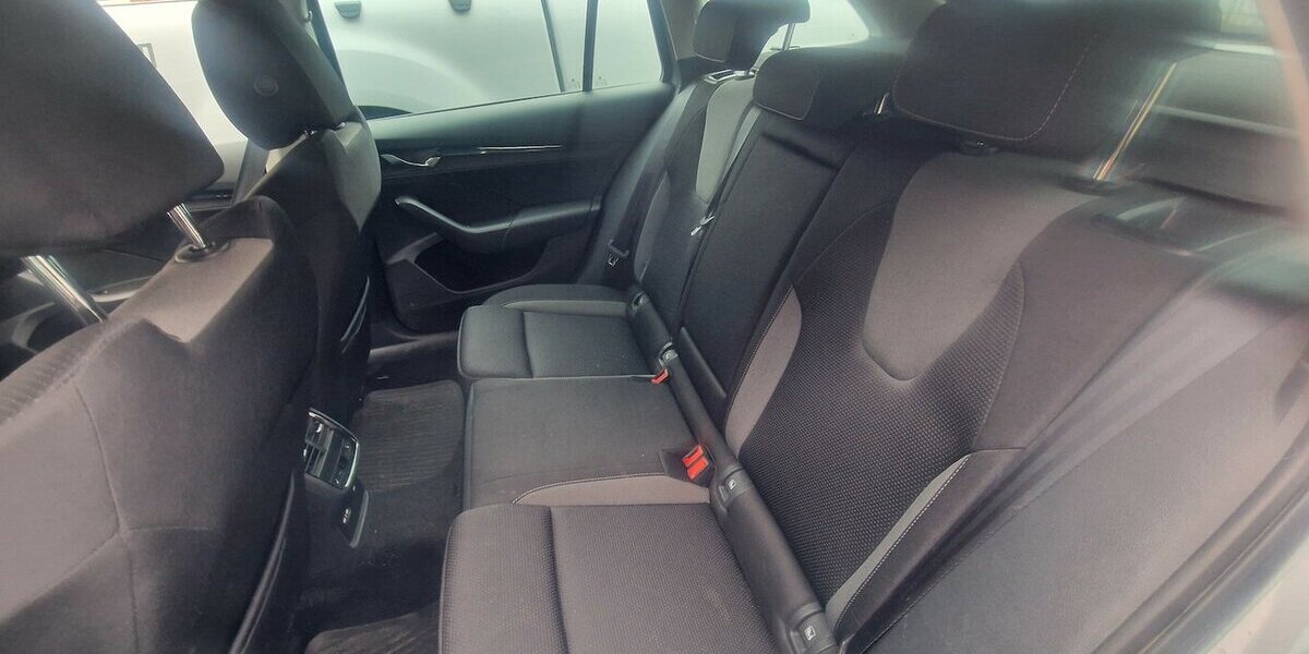 Skoda Octavia Tour 4x4 NAVI Klimaautomatik Automatik 190.000 km 18.499 &euro; Landau 76829