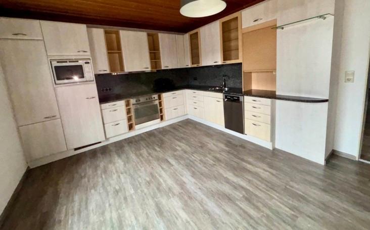 Erdgeschoßwohnung Pfreimd - 3 Zimmer, 98 m&sup2;, 700&euro; | Angebot:25415405