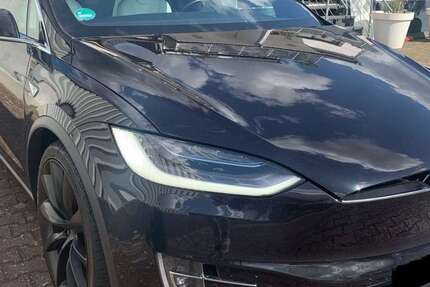 Tesla Model X 63.897 km 36.950 &euro; Kaarst 41564