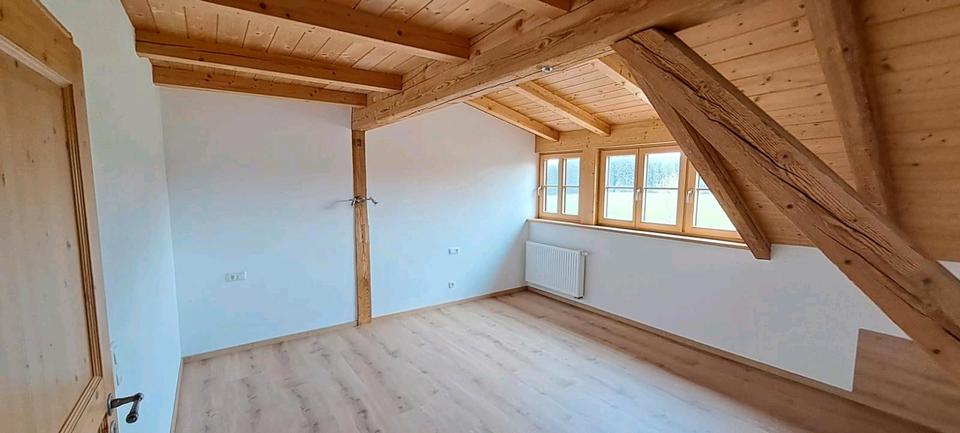 Dachgeschoßwohnung Marktoberdorf - 2 Zimmer, 85 m&sup2;, 1.080&euro; | Angebot:26413857