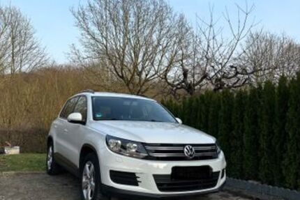 VW Tiguan 226.354 km 9.349 &euro; Blomberg, Lippe 32825