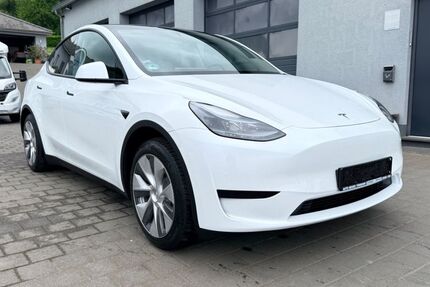Tesla Model Y 55.200 km 30.450 &euro; Tünsdorf 66693