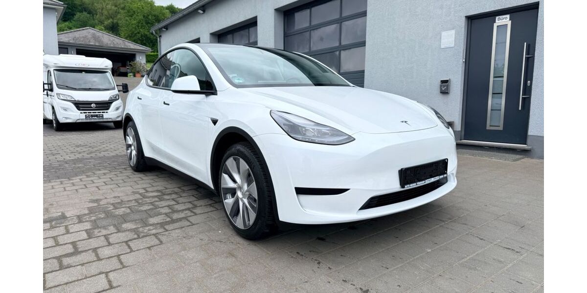 Tesla Model Y 55.200 km 30.450 &euro; Tünsdorf 66693