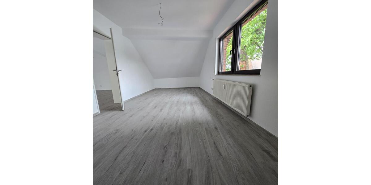 Dachgeschoßwohnung Riedstadt - 3 Zimmer, 75 m&sup2;, 990&euro; | Angebot:26547045