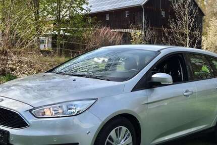 Ford Focus 104.527 km 9.989 &euro; Röslau 95195