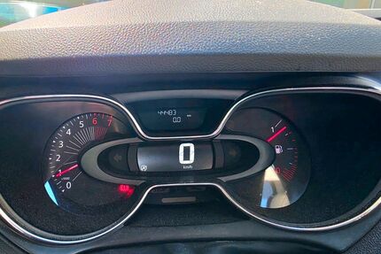 Renault Captur 44.500 km 9.800 &euro; Augustusburg 09573