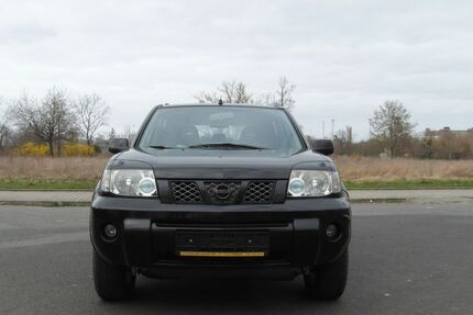 Nissan X-Trail 163.265 km 1.999 &euro; Dresden 01237
