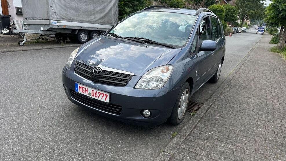 Toyota Corolla Verso 132.000 km 2.999 € Wertheim am Main 97877
