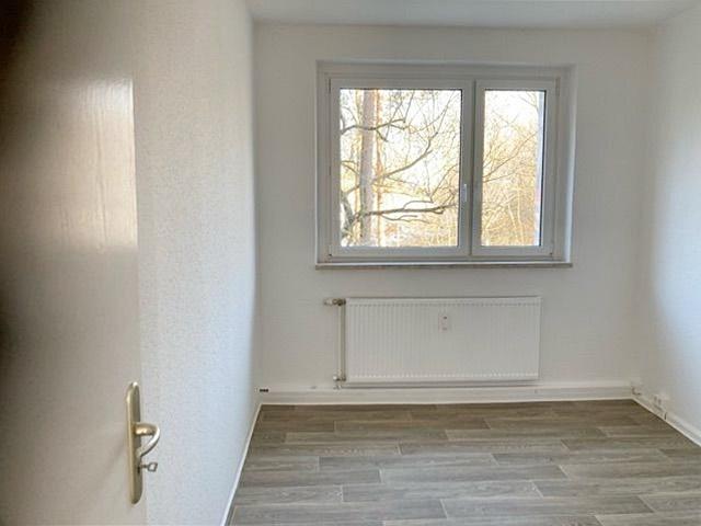Etagenwohnung Hermsdorf - 4 Zimmer, 73 m&sup2;, 440&euro; | Angebot:26132579