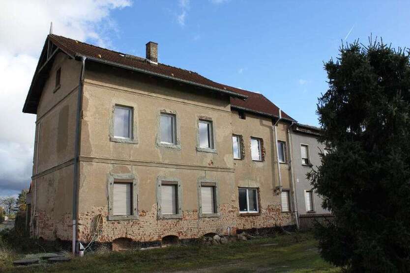 Haus zum Kaufen in Nobitz 29.000 € 160 m²