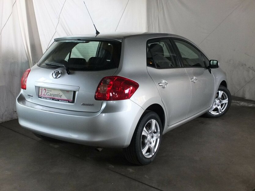 Toyota Auris 1.6i BLACK WEEK 25: SOL ALLE INSPEKTIONEN GA 174.885 km 4.908 € Köln 50858