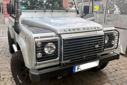 Land Rover Defender 197.000 km 21.600 &euro; Frankfurt 60594